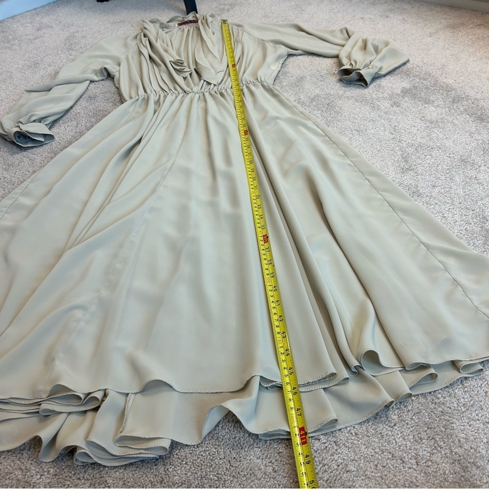 Wayne Clark Aline Marelle Vintage beige cream pleated midi dress Sz 12 - Picture 14 of 16